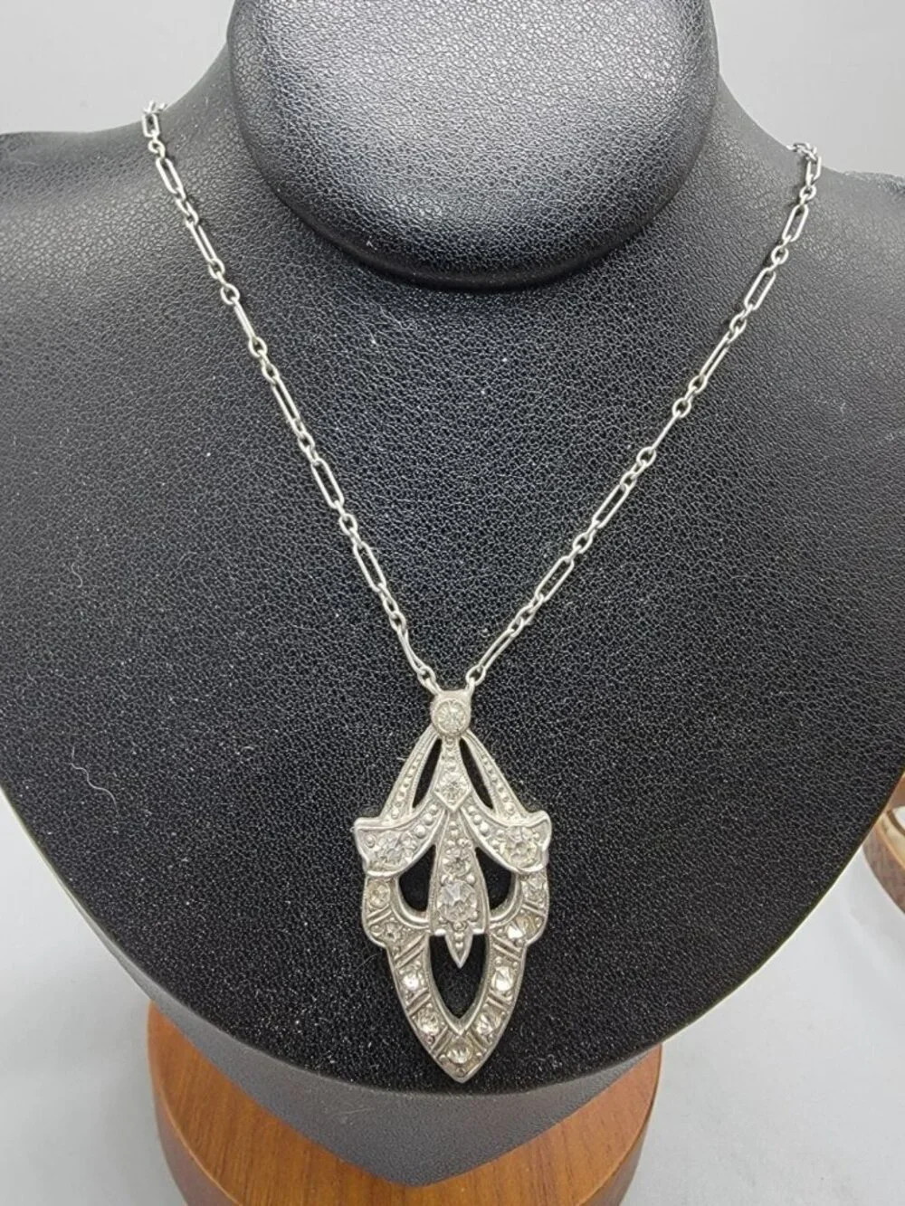 VTG Paste Stone Pot Metal Pendant Necklace 15
